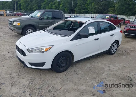 2016 Ford Focus S из США, поврежденный, VIN 1FADP3E27GL371115